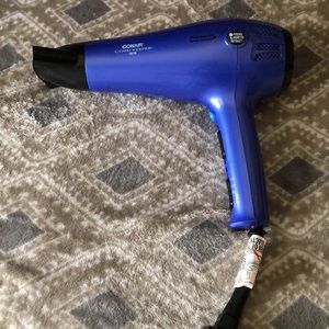 ConAir hair dryer with retractable cord
